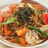 ベジタリアン焼きそば「ソース味」(野菜・オリーブオイル)（鉄板焼 関西風お好み焼き 甚六）