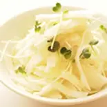 ホタテと大根のサラダ（鉄板焼 関西風お好み焼き 甚六）