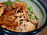 温 特製肉盛りカレーうどん（荻野屋 回 -kai- うどん・釜めし）