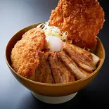 炙り豚バラヒレカツ丼（うまかもん）