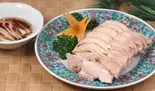 蒸し鶏の生姜ネギソース Steamed Chicken with Ginger ＆ Green Onions Sauce（龍興楼）