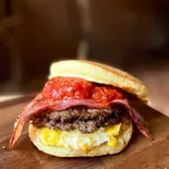 ハンバーガー(パンケーキ風)(Grill&Hamburger MonsterSUN)