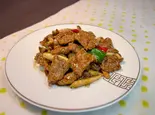 牛肉のオイスターソース炒め（味香閣）