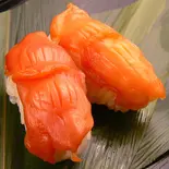 赤貝2個(黒酢の寿司京山)