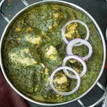 サーグチキンカレー(ほうれん草)sag chicken curry（インドレストランRAJA＆CAFE）