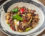 牛肉とネギの強火炒め（天津家庭料理 一味一厨）