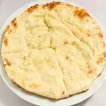 ガーリックチーズナン Garlic Cheese Naan（NEW PRASIDHA INDIAN RESTAURANT）