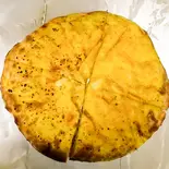 ガーリックチーズナン Garlic Cheese Naan（ナマステキッチン）