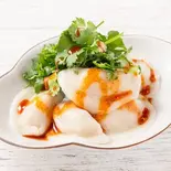 麻辣水餃子(5個入り)Spicy Boiled Dumplings (5 Pieces)（伝説の豚チャーハン 西小山店）