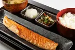 サーモンハラス干し定食【人気No1】（しんぱち食堂 蒲田店）