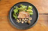 もち豚のステーキ (150g)（鉄板処 燦糺(さんきゅう)）