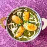 ジャガイモとほうれん草のカレー(Jagaimo Saag)（Royal Curry House）