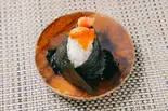 鮭いくらおむすび（おむすび cafe ＆ dining micro-cafe）