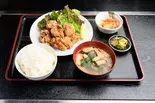 唐揚げ定食（お腹すいちゃっ亭）