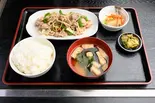 肉野菜炒め定食（お腹すいちゃっ亭）