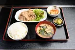 生姜焼き定食（お腹すいちゃっ亭）