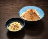 まぜそば背脂マシマシ×チーズリゾット風セット(電子レンジ対応) maze soba ×Cheese rizotto（うまそうなラーメン屋ジャンク店）