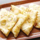 ベーコンチーズナン/Bacon Cheese Naan（NEW NISAN INDIAN ＆ TURKIS KABUB RESTAURANT）