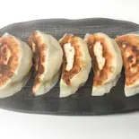 手作り焼き餃子(居酒屋福盛)