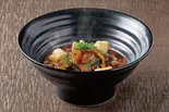 牛バラ肉の旨煮 デミグラスバターのおうどん（麺匠の心つくし つるとんたん 本町楼）