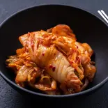 親子丼に合うピリ辛キムチ(60g)Spicy kimchi to go with oyakodon (60g)（【出汁の親子丼】鶏ヶ屋(TORIGAYA)～南阿佐ヶ谷店～）