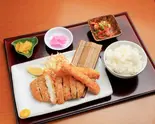 ロースカツエビフライ弁当（練馬食堂 汁とめし）