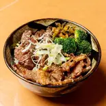 1880-炭焼き【【 豪華 】】4色【カルビ/ハラミ /黒毛和牛/牛タン】弁当（肉の牛焼屋 西蒲田店）