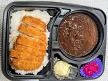 ブラックカツカレー(TOKYO BLACK)(キッチンパッパーレ)