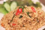 ข้าวผัดกระเพรา 鶏挽肉とホーリーバジルチャーハン Fried Rice With Minced Chicken ＆ Holy Basil（バンコク ピーナッツ食堂）