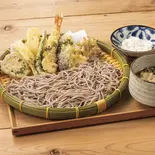 天盛りざるとろろ(冷つゆ)（東京とろろそば 横浜美しが丘店）