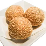 手作り胡麻揚げ団子 (3個)（中華酒家飯店 角鹿）