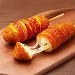 チーズホットドッグ 1本（J.CHICKEN 上野アメ横店）