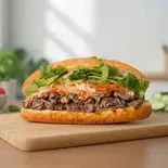 【人気No.1 】牛肉バインミー (ビーフ) | Beef Banh Mi（TOKYO BANH MI STAND 元赤坂本店）