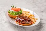 テリヤキバーガー150g(コールスロー、フレンチフライ付き) ※テイクアウトはフレンチフライのみ付ます※（ザ・パントリー 丸の内店）