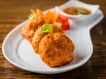 21 トードマンプラ(白身魚のすり身揚げ4ヶ)（タイ料理 ウライワン）