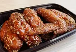手羽先のごま入り甘だれ(蜜汁鶏翅)8本(東来)