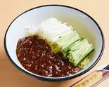 ジヤージヤー麺(炸酱面)（萬来仙閣）