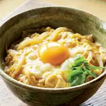 (小さめ丼)卵2個使った幸せになれる玉子とじ丼（太くて硬い蕎麦を、ワシガシ食べる！新感覚！ラー油つけ蕎麦 土佐堀佐々木）