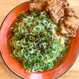 ネギだくオムチャーハン+唐揚げ3個（ラーメン食堂オムたす）