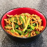 青椒肉絲飯(神保町 餃子小龍包)