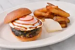 ミニティービーバーガー(フレンチフライ付き) MINI TB BURGER WITH FRENCH FRIES（TEDDY BROWN テディブラウン広尾）