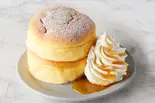 メープルホイップスフレパンケーキ(2個付き)Maple Whips Souffle Pancake(しっとりパンケーキ 恋するスフレ 天神店)