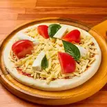 マルゲリータピザ Margherita Pizza（【ボリューム満点コスパ最高】本格エスニックandハワイアンバルKAUAI）