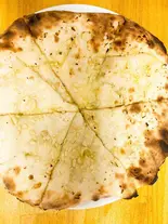 チーズガーリックナン(カレー店 リハサ)