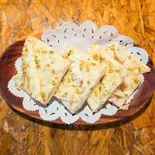 チーズガーリックナン（横川印度酒場 ピーナカーナ）