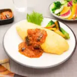 なすのミートソースオムライス Eggplant and Meat Sauce Omelette Rice（Modern Indian Restaurant ひまわり食堂）
