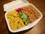 鶏味噌そぼろと平飼い卵のご飯(米と米粉のグルテンフリー Hoy’s Cafe)