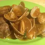 カンホンララ(アサリのスパイシー炒め)fried shell with spicy sauce（マレーシア屋台料理 ちりばり 五反田本店）
