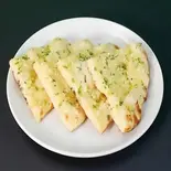 ガーリックナン / Garlic Naan（Asian Kitchen Sakura）