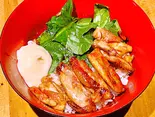 鶏の照り焼きマヨネーズ添え丼ぶり(餃子工房ちびすけ 梅田総本店)